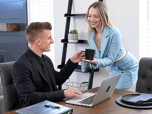 gorgeous luna stern fucks her boss hard o ...